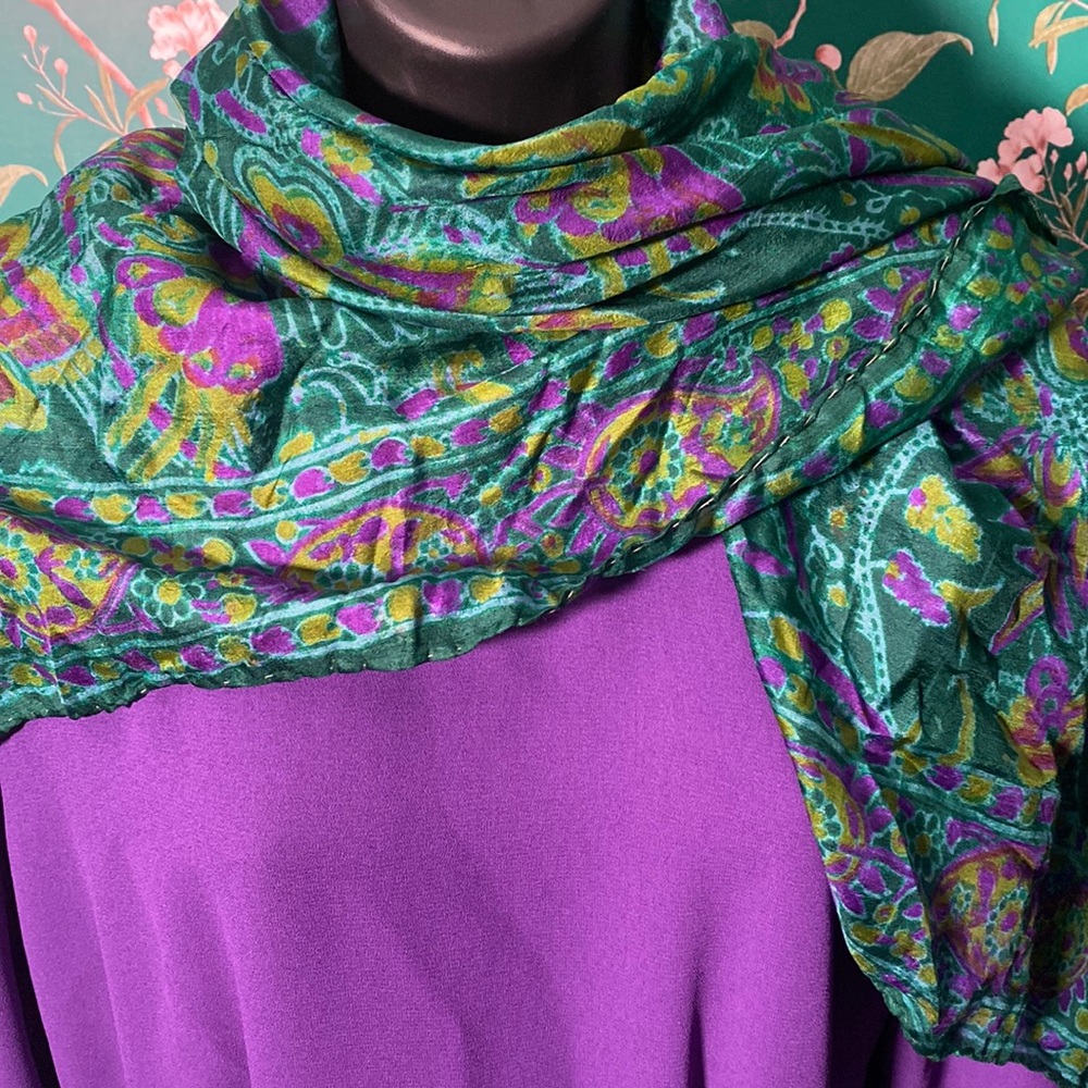 Vintage green floral paisley scarf